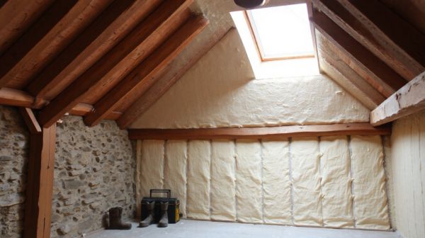 Améliorez votre confort thermique avec l'isolation des combles en Vaucluse